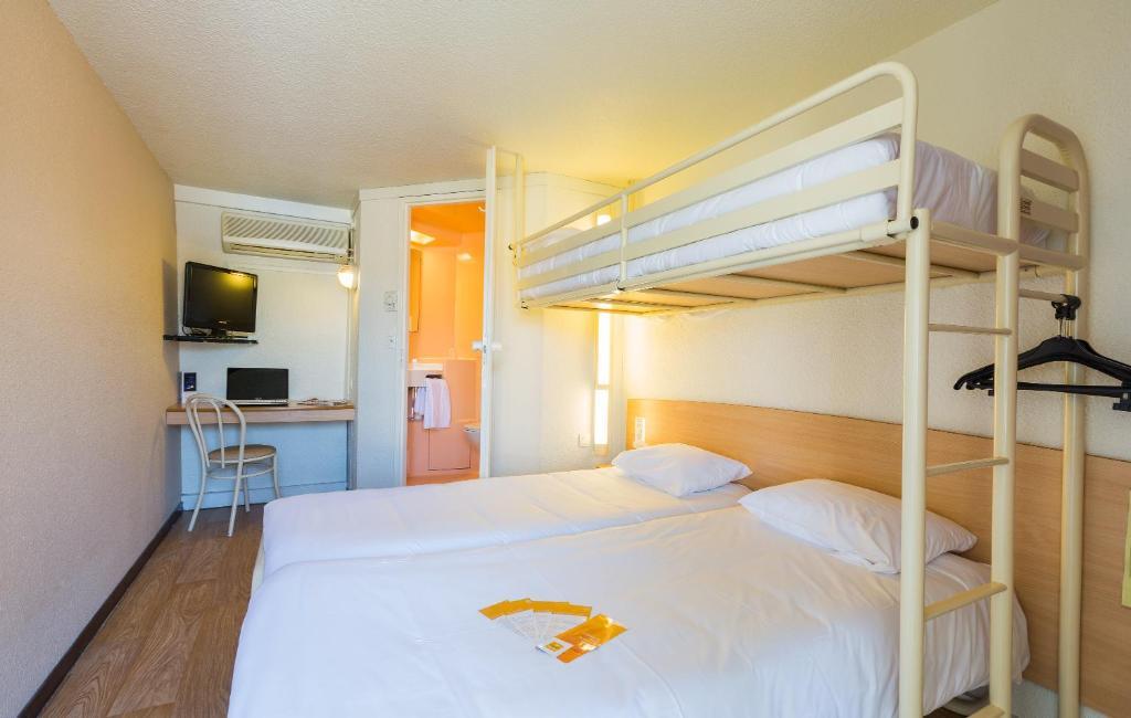Premiere Classe Clermont Ferrand Nord Kamer foto